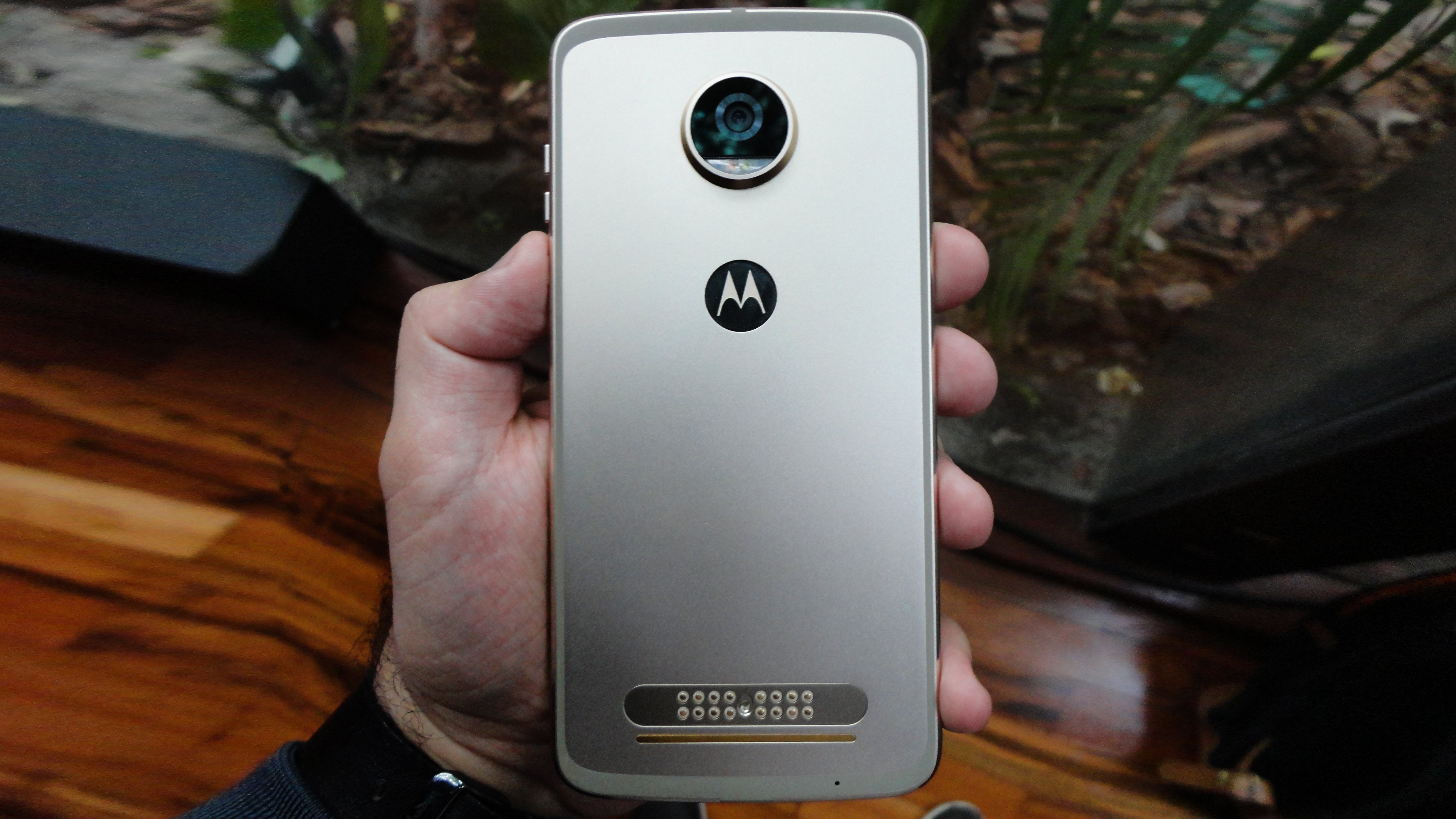 smartwatch for moto z2 play