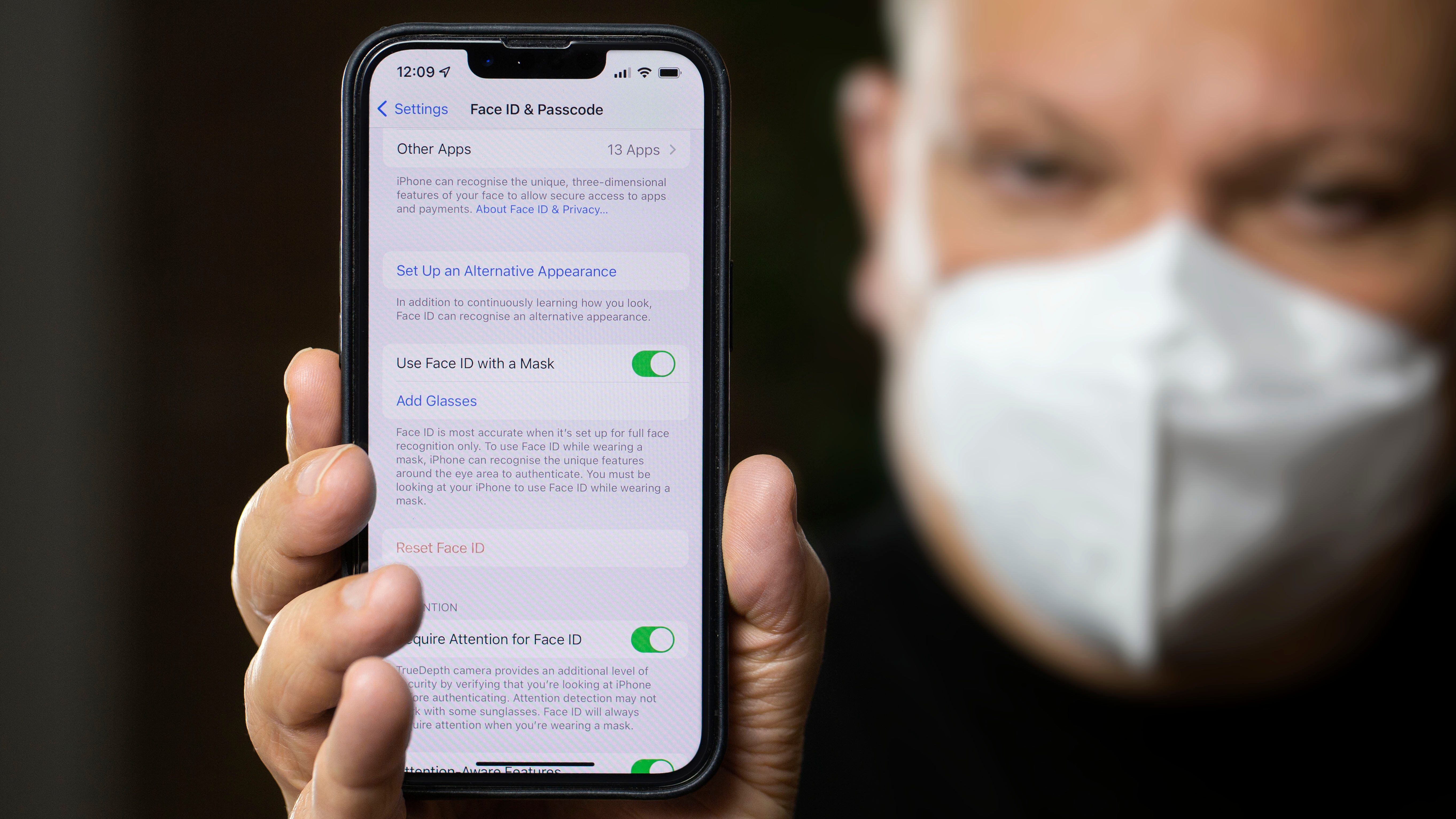 Is Apple Face ID with mask secure?