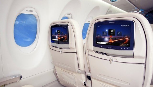 Boeing presenta i tablet per il suo nuovo 787 Dreamliner