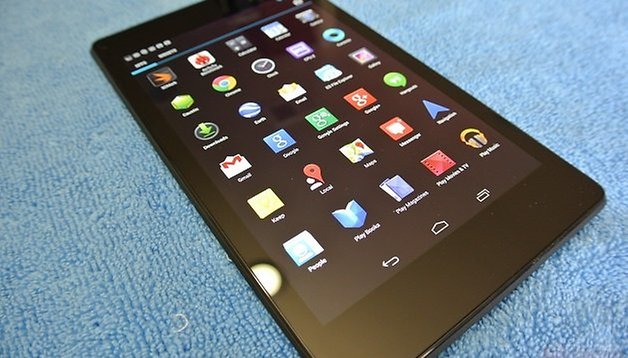 Nexus 7 2, già nelle mani di un fortunato: specifiche test e video