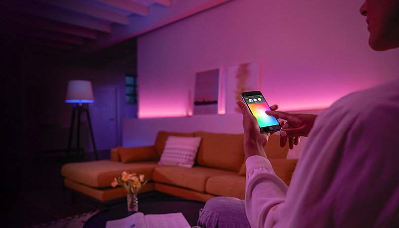 Philips Hue Deals: Außen-Bewegungssensor und White&Color Ambiance für je unter 50 Euro