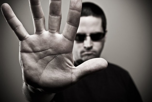 bouncer hand