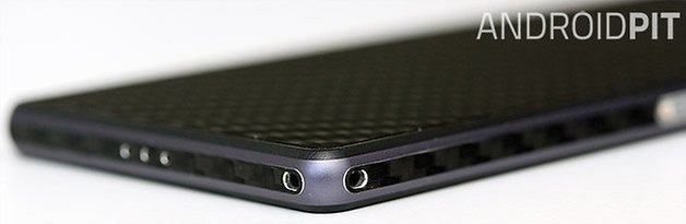 dbrand skins xperia z2 carbon seite