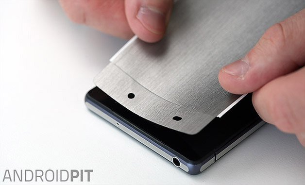 dbrand skins xperia z2 titanium ankleben front