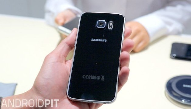 Manual do Galaxy S6 ensina como remover a bateria "fixa" do dispositivo