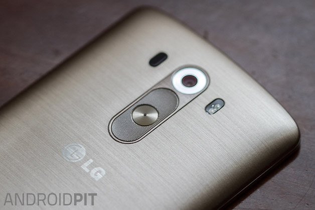 lg g3 hands on back