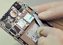 AndroidPIT visits a Repair Shop: what's inside of the Galaxy S4