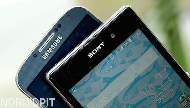 Samsung Galaxy S4 Xperia former battle | NextPit