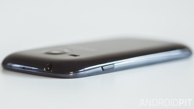test complet samsung galaxy s3 mini side