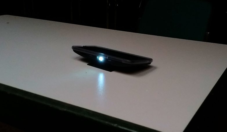 MotoDeviceWithProjector