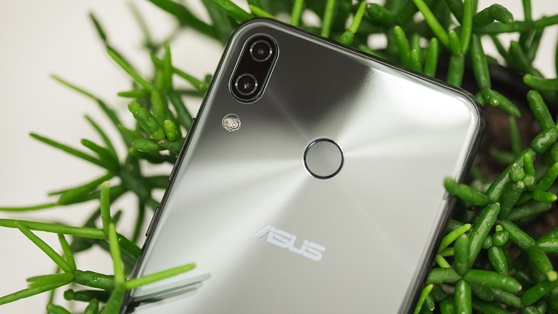 Review do Asus Zenfone 5: inteligência em primeiro lugar 