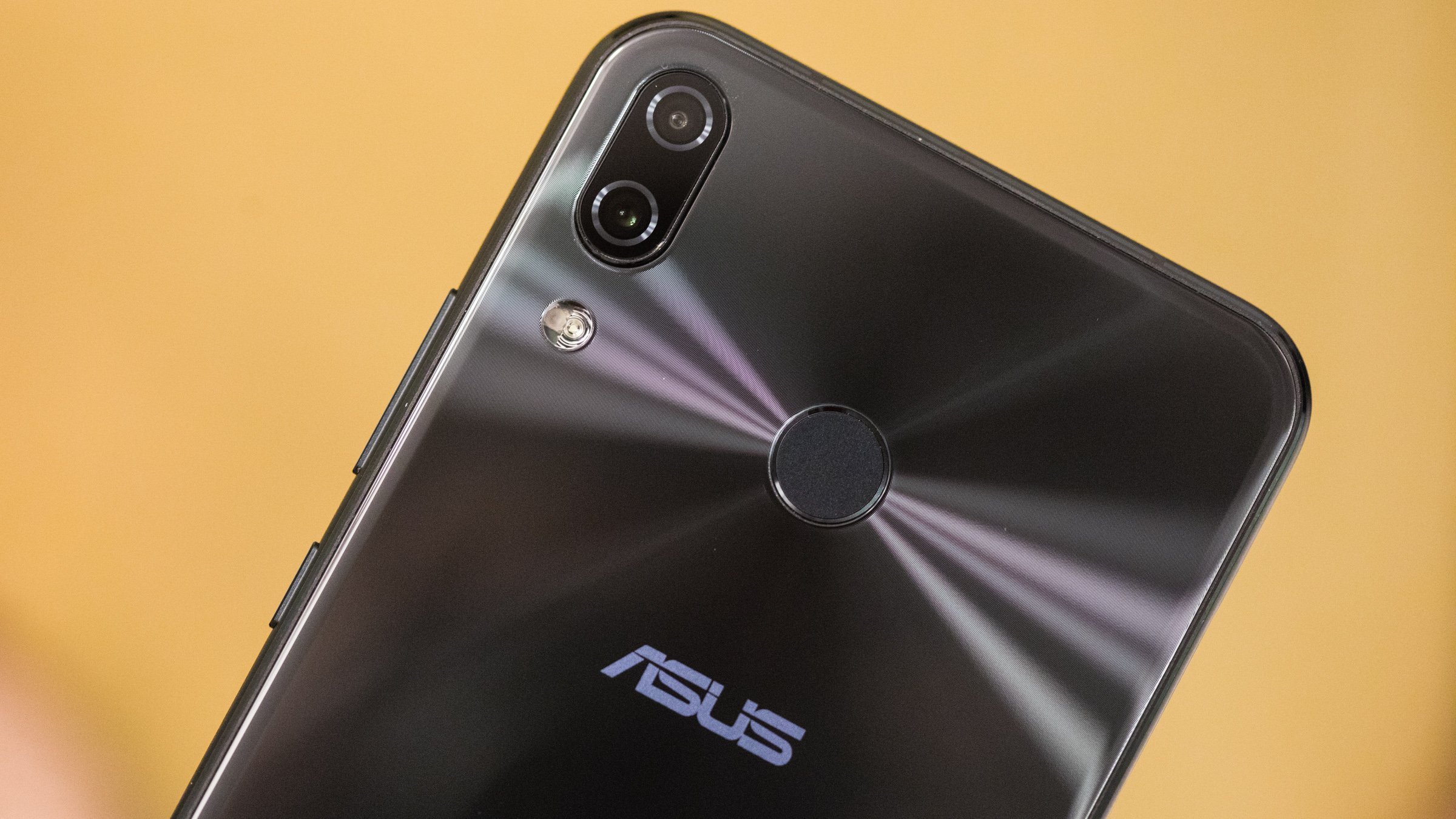 Асус зенфон 10. ASUS Zenfone 5 Pro. Асус 2018. Асус зенфон 5 лат. ASUS Zenfone 5 Mic.