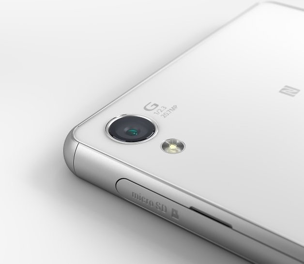 02 Xperia Z3 White Angle