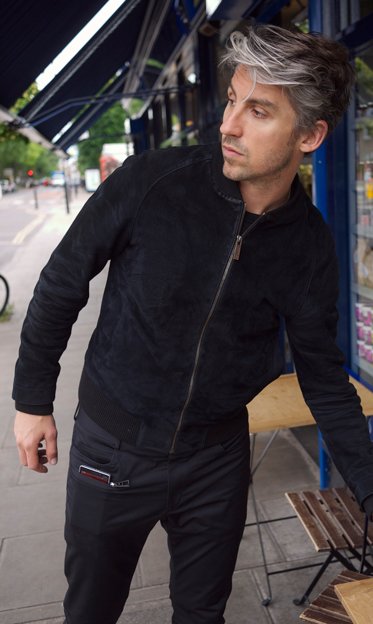 Wireless charging trousers inpost2