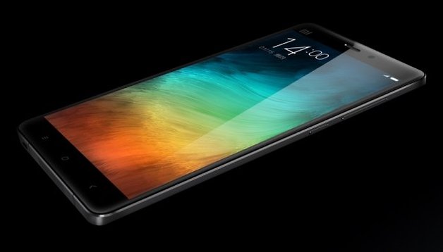 Xiaomi Mi Note: il phablet che sfida l'iPhone 6 Plus