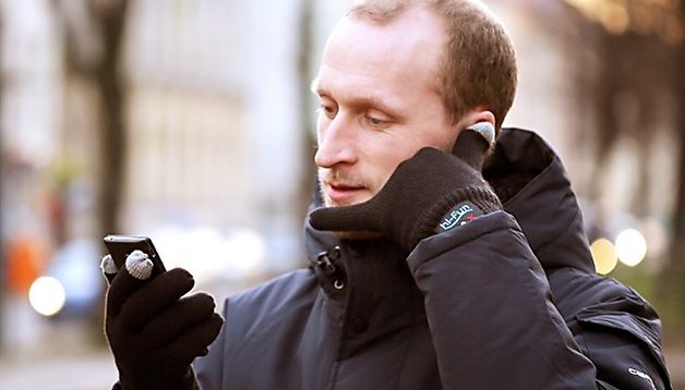 Gadget of the Week: hi-Call, the gloves with a phone in the fingers