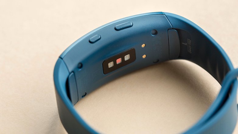 AndroidPIT samsung gear fit 2 10