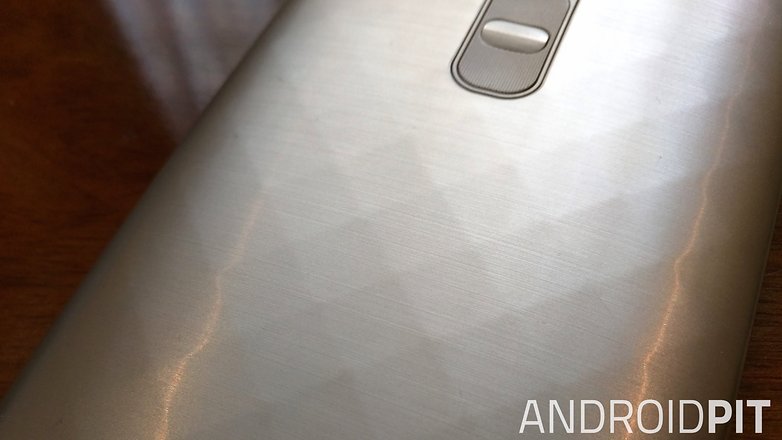 lg g4 back plastic structure