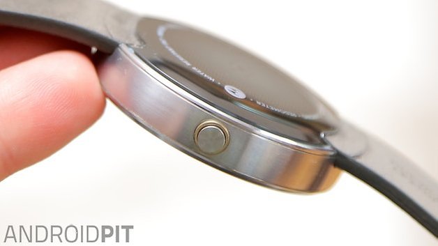 moto360 button