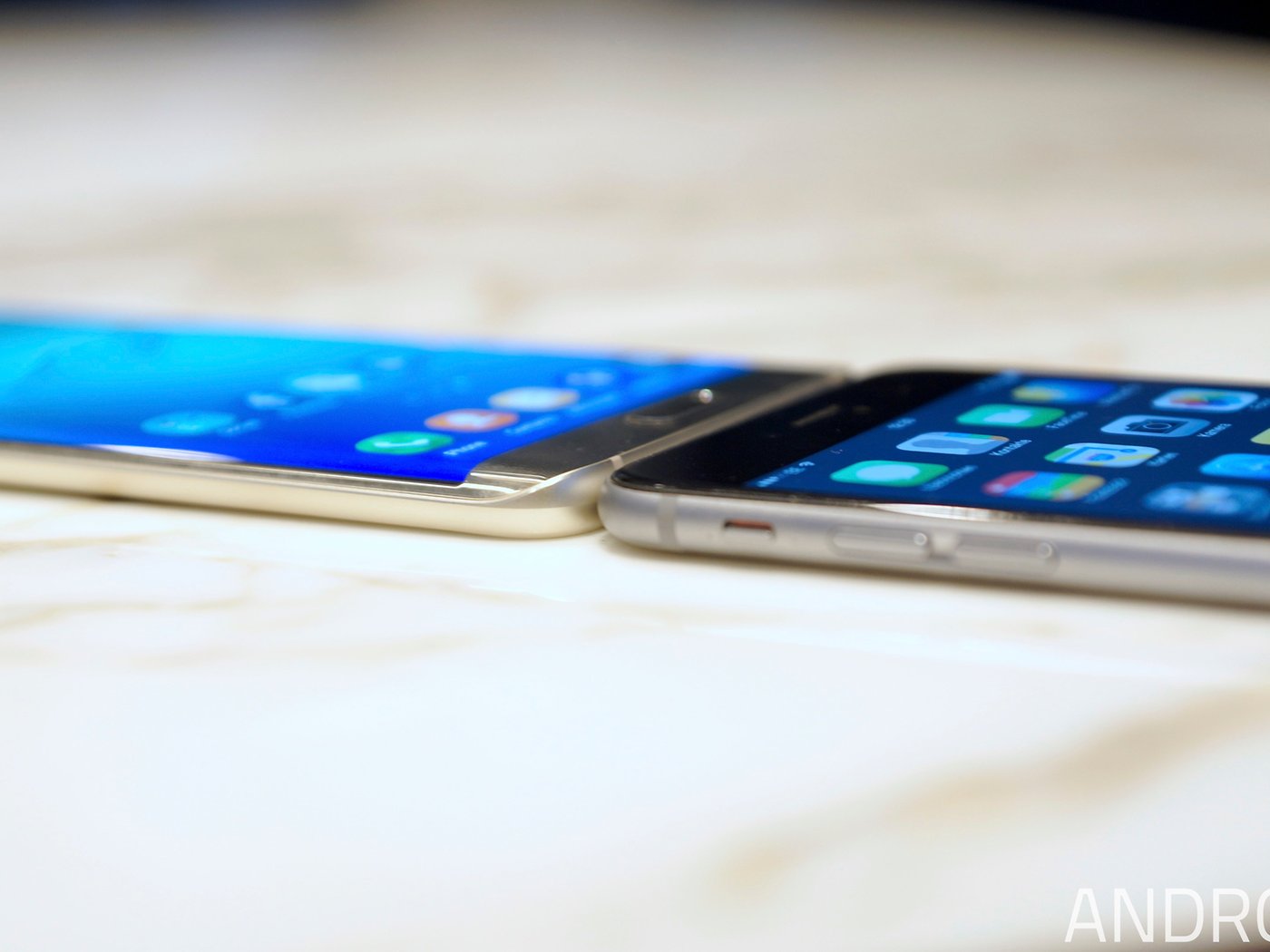 Relatieve grootte deuropening Omleiden Samsung Galaxy S6 Edge+ vs iPhone 6 Plus comparison | NextPit