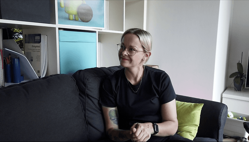 AndroidPIT stellt sich vor: das ist unser Büro und das ist Johanna
