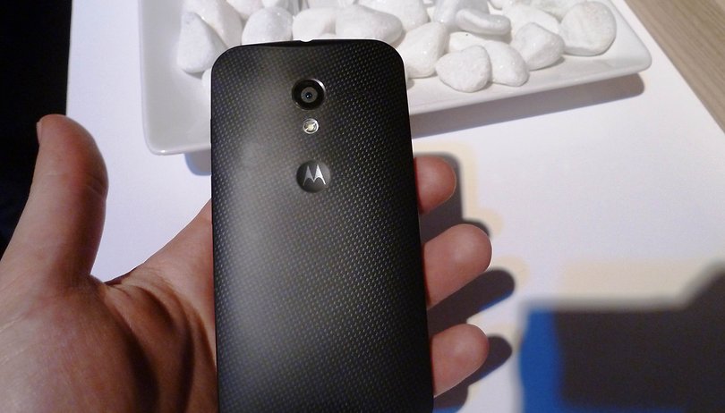 Moto X é lançado no Brasil com suporte para português por R$1.799,00