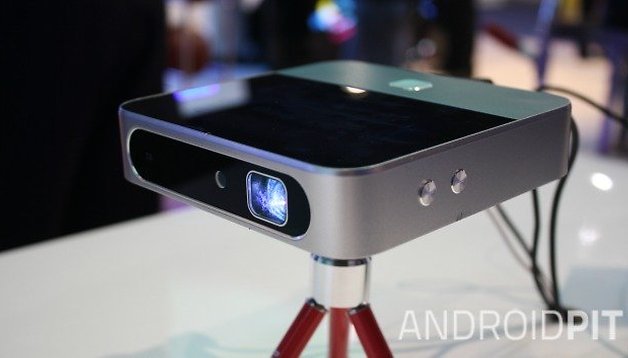 This is the weirdest and most useful gadget to come out of CES 2015: the ZTE Spro 2
