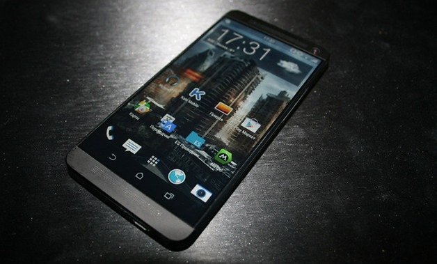 HTCOnem8fake