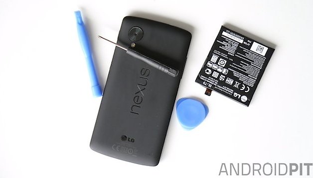 How to manually replace the Nexus 5 battery