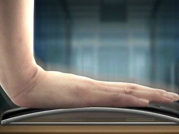 G Flex video shows how flexible it really is