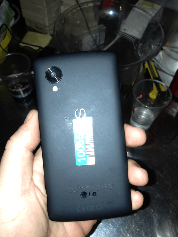 lg nexus 5 bar 001