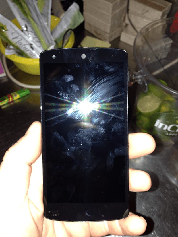lg nexus 5 bar 002