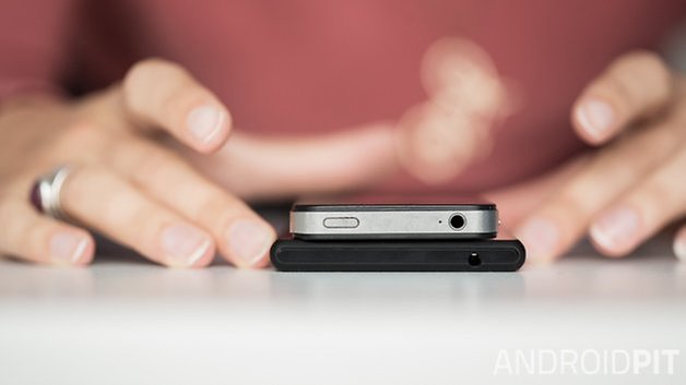 iphone4s vs xperiam2 3