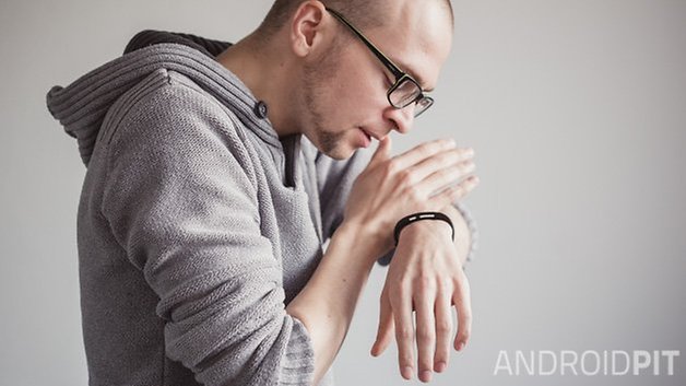 Sony SmartBand Talk 05