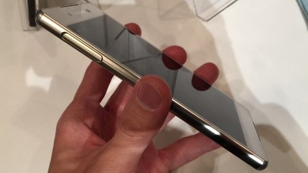 xperia z4 side