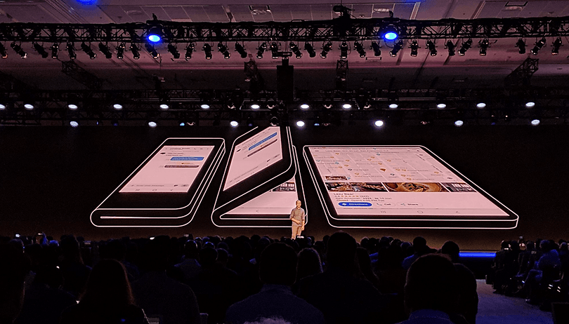 Infinity Flex Display e One UI: Samsung apresenta interface futurista e tela dobrável