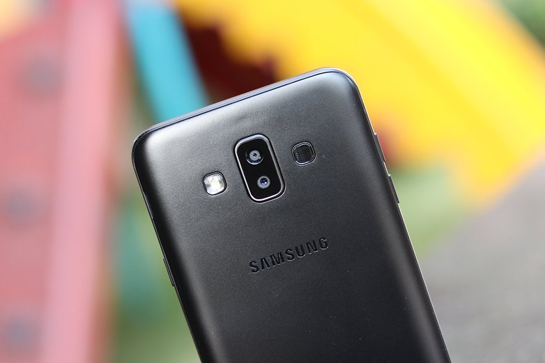 Galaxy J7 Duo Hands on 11