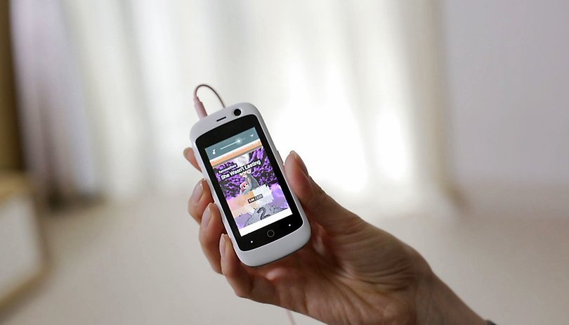 Este é o menor smartphone 4G do mundo