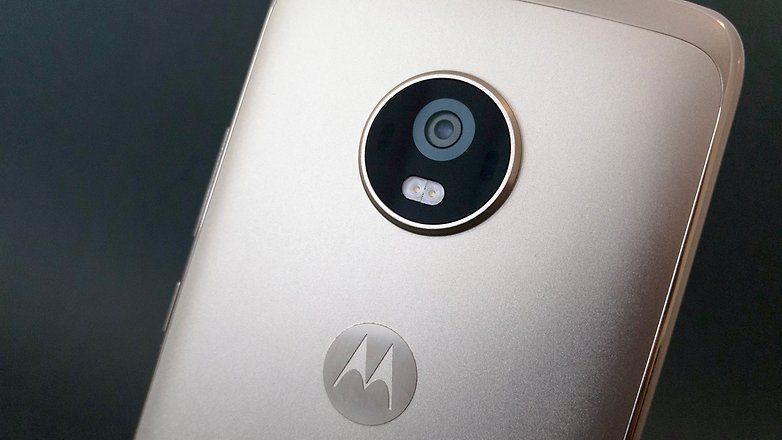 moto g5 plus camera flash