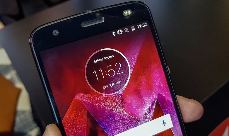 smartwatch for moto z2 force