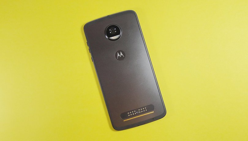Um mês após o seu lançamento, preço do Moto Z2 Play reduz em R$ 400