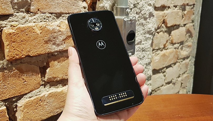Découvrez le nouveau Moto Z3 Play en vidéo