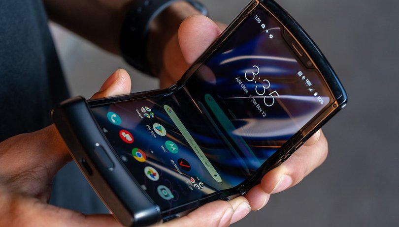 Razr lançado! Conheça o primeiro celular dobrável da Motorola