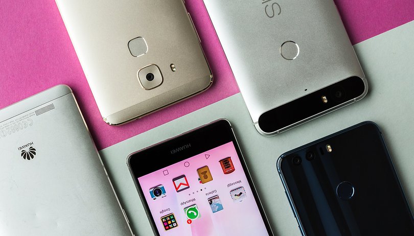 What was the defining color trend of smartphones in 2016?