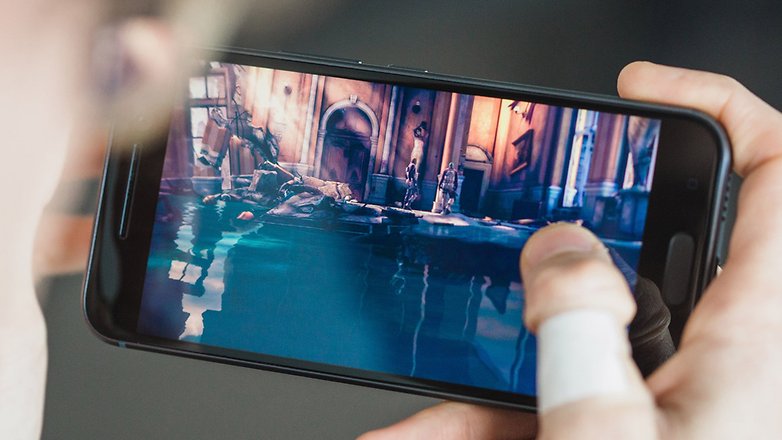 AndroidPIT HTC 10 modern combat 5 1318