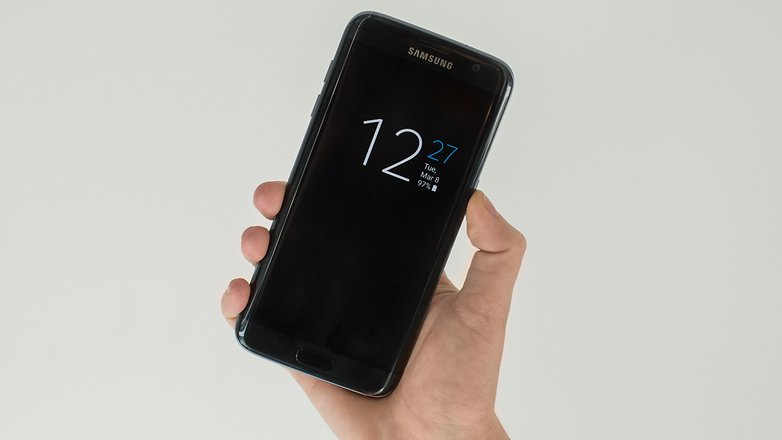 androidpit samsung galaxy S7 edge clock