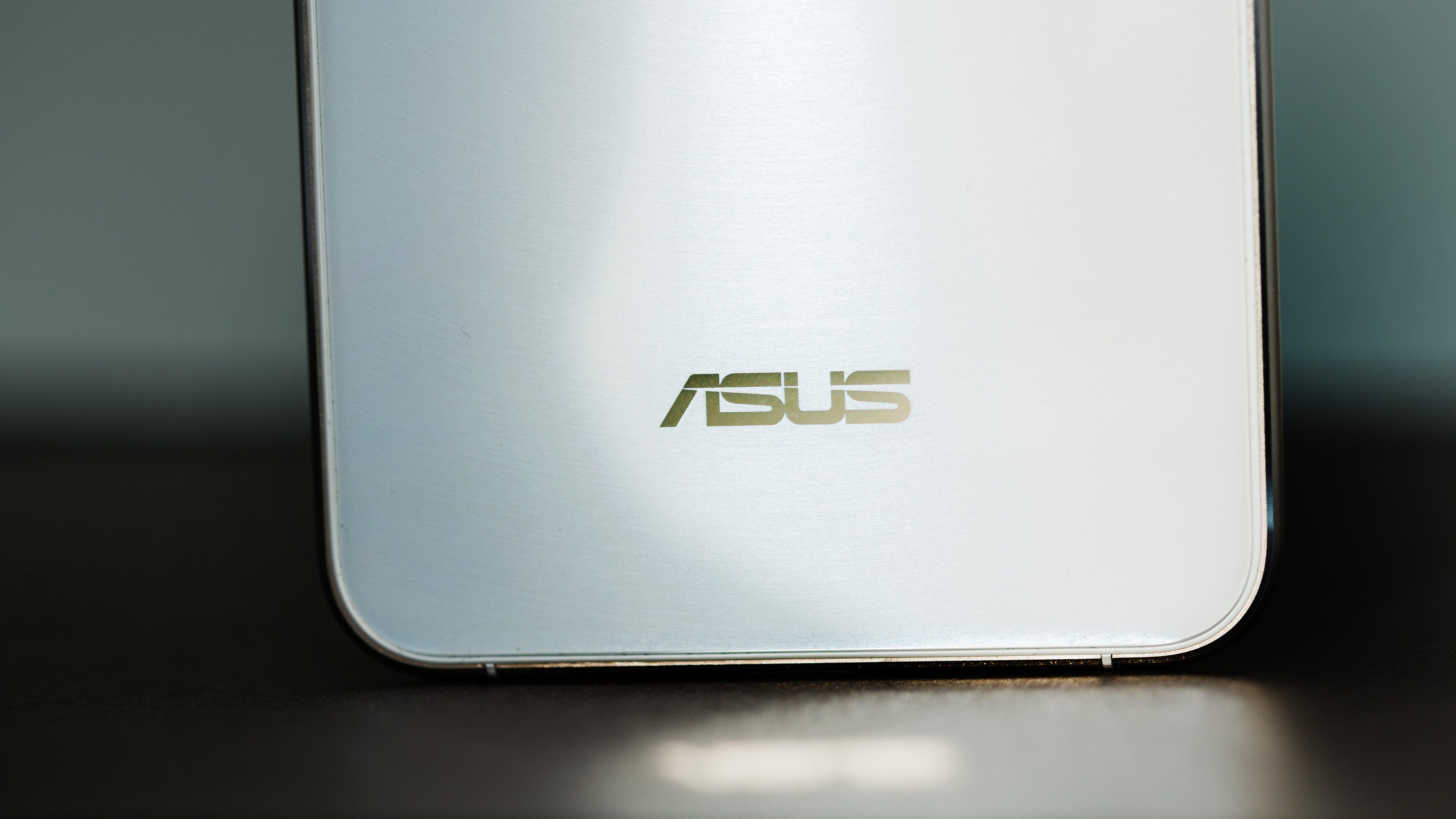 Asus bringt das Zenfone 3 Deluxe nach Deutschland Besser nie als spät