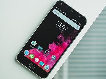 Umi Touch: G&uuml;nstig, aber begriffsstutzig