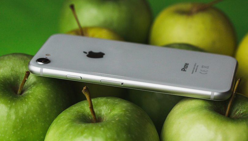 I 10 anni di iPhone, secondo Samsung (video)