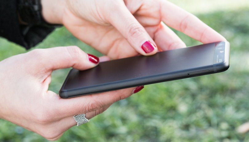 Cómo reiniciar un smartphone con batería no extraíble